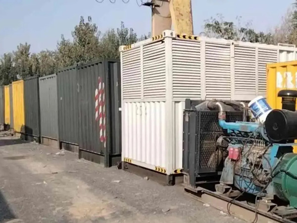 龙文200KW柴油发电机机组每小时油耗是多少？